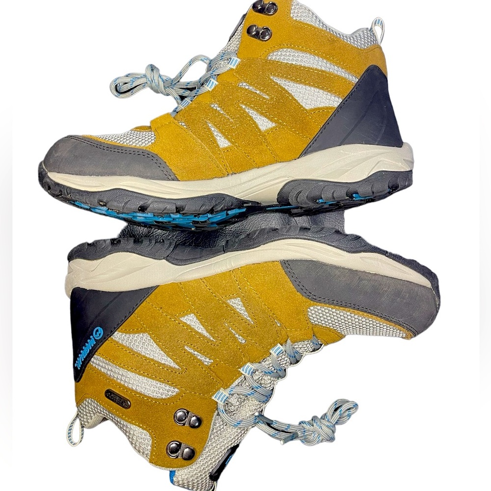 MAGELLAN HIKING BOOTS